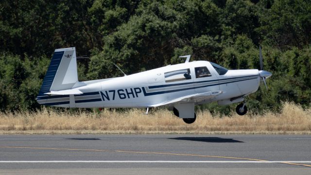 Mooney M-20 (N76HP)