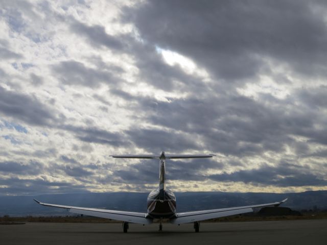 Pilatus PC-12 (N629WY) - Fresh out of the paint shop ready to spread its wings.