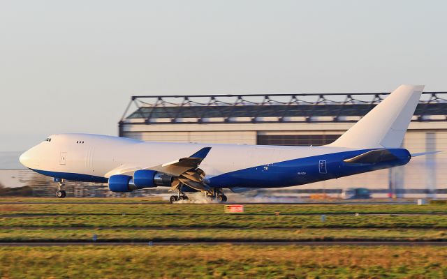 Boeing 747-400 (A6-GGP) - dubai air wing b747-412f a6-ggp landing at shannon 28/12/16.