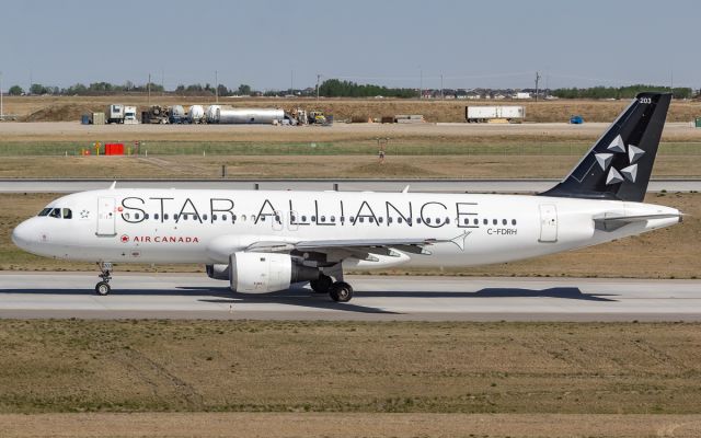 Airbus A320 (C-FDRH)