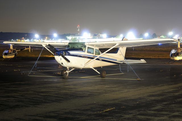 Cessna Skyhawk (N53010) - Seen at KFDK on 8/24/2009      a href=http://discussions.flightaware.com/profile.php?mode=viewprofile&u=269247  Profile/a