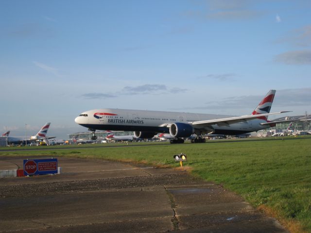 BOEING 777-300ER (G-STBD) - British Airways 777 landing at Heathrow