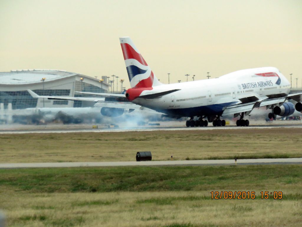 Boeing 747-400 (G-CIVS)