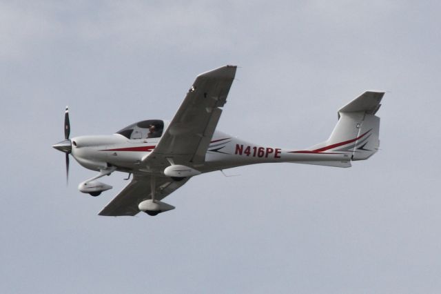 Cirrus Vision SF50 (N416PE) - Diamond Star (N416PE) departs Runway 22 at Sarasota-Bradenton International Airport