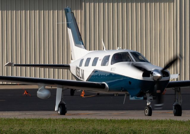 Piper Malibu Mirage (N33LM)
