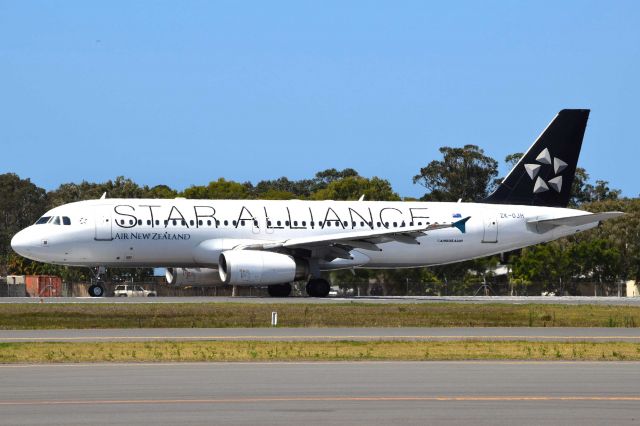 Airbus A320 (ZK-OJH) - Air new Zealand Airbus A320-232 awaiting take-off clearance from Sunshine Coast, Qld Rwy36 on Oct 3,2014