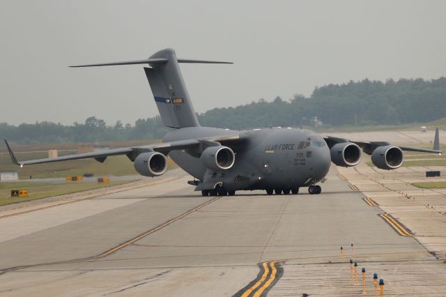 Boeing Globemaster III (07-7171) - 'DERN 04' from the 305th & 514th Air Mobility Wing based at Joint Base McGuire-Dix-Lakehurst, Wrightstown, NJ
