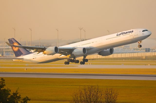 Airbus A340-600 (D-AIHU)