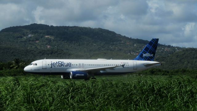 Airbus A321 (N606JB)