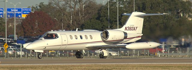 Learjet 35 (N360AY)