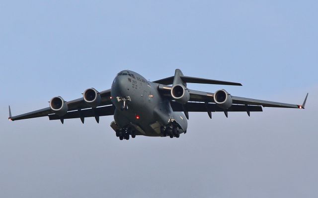 07-7177 — - usaf dover c-17a 07-7177 about to land at shannon 15/11/16.