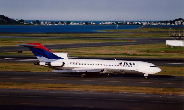 BOEING 727-200 (N523DA) - From July 2001