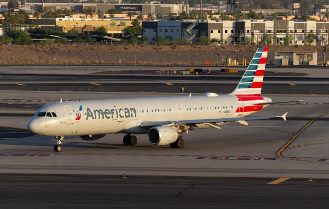 Airbus A321 (N188US)