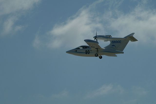 SEAWIND Seawind (N80CC) - SeaWind  takesoff from KOSH 8-31-2004