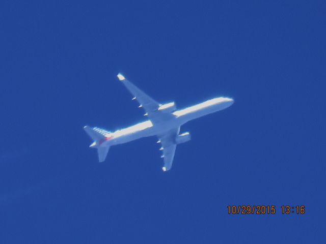 Boeing 757-200 (N940UW)