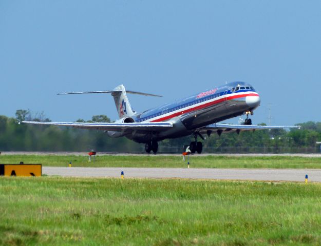 McDonnell Douglas MD-83 (N9628W)