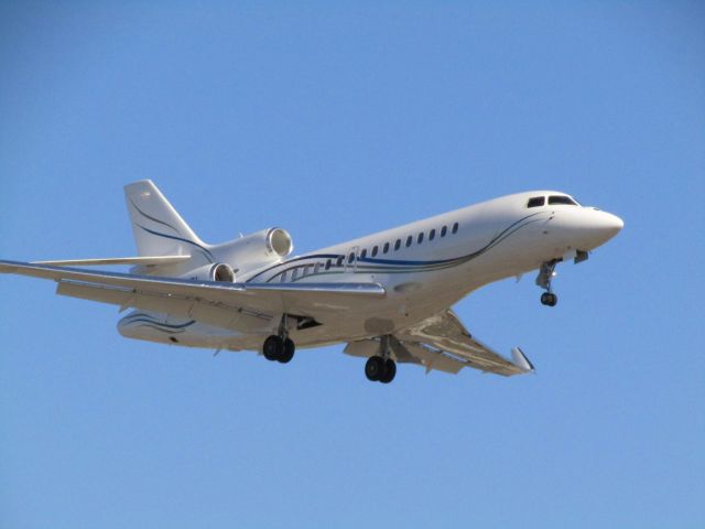 Dassault Falcon 8X (N225DL) - Landing RWY 20R