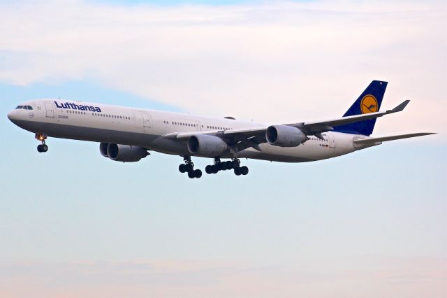 Airbus A340-600 (D-AIHI)