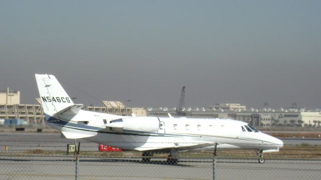 Cessna Citation Excel/XLS (FIV546) - Taxi after landing.  On Delta from bravo toward Golf.