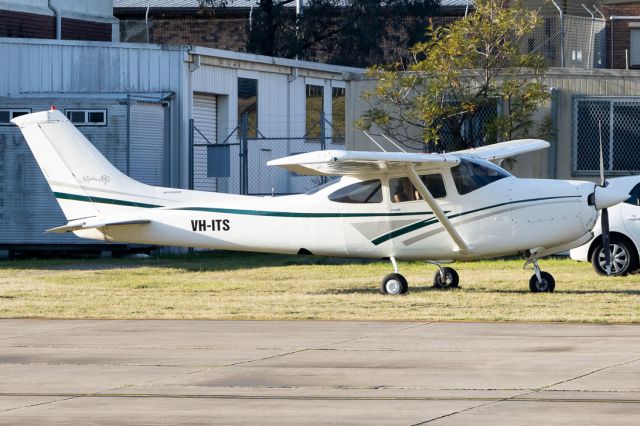 Cessna Skylane RG (VH-ITS)