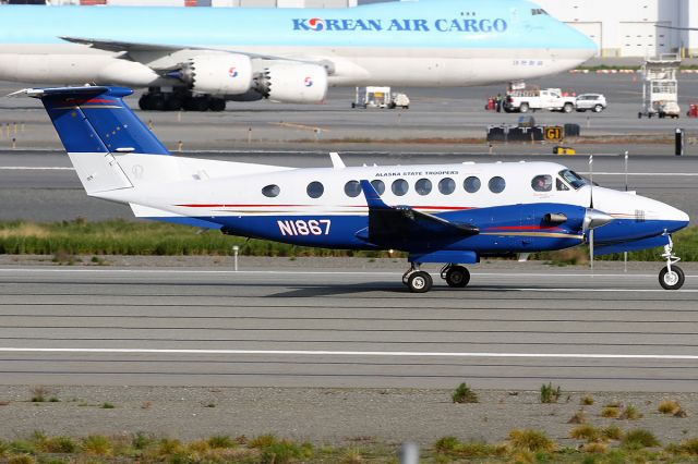Beechcraft Super King Air 350 (N1867)
