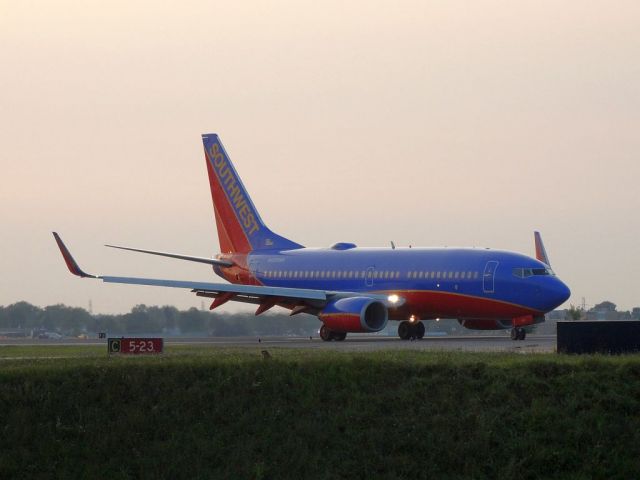 Boeing 737-700 (N458WN)