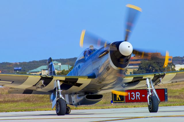 North American P-51 Mustang (N74190)