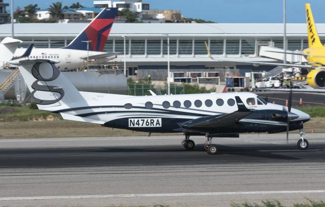 Beechcraft Super King Air 350 (N476RA)