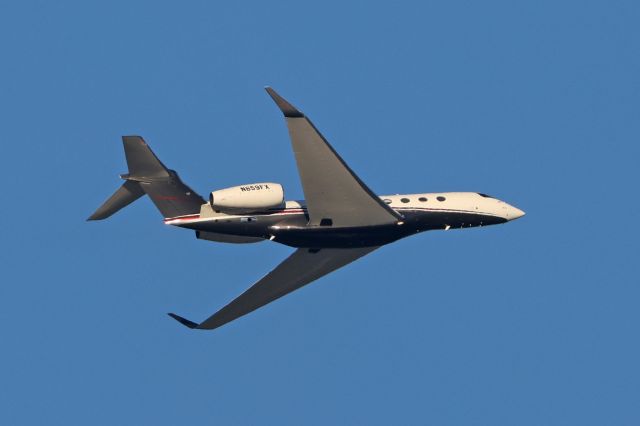 Gulfstream Aerospace Gulfstream G650 (N659FX) - Departing Moffett Field to the east