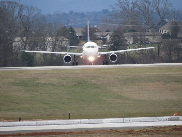 Airbus A320 (N235NV)