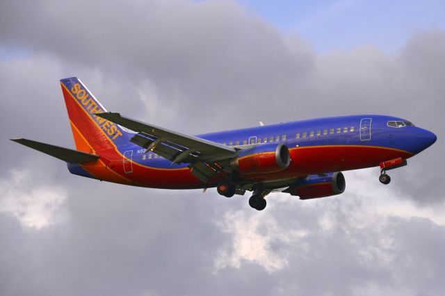 Boeing 737-500 (N528SW)