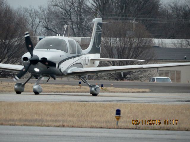 Cirrus SR-22 (N113JV)