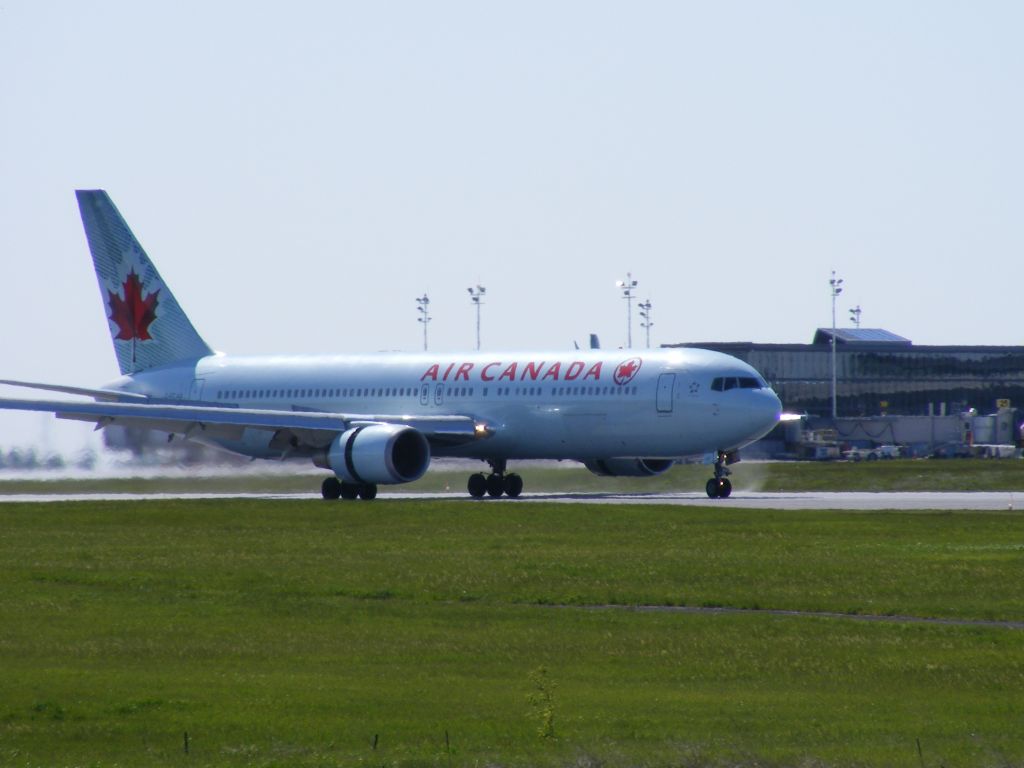 C-FCAB — - humid today