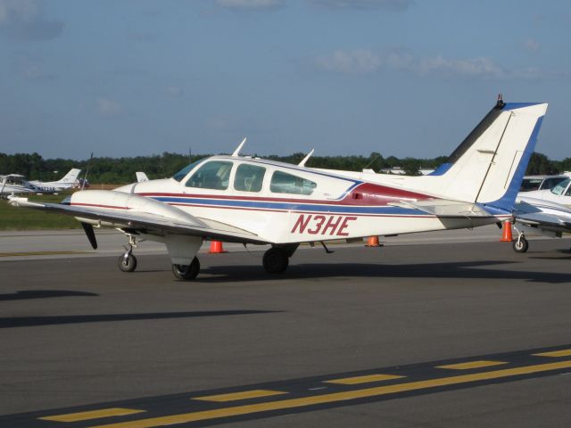 Beechcraft Baron (58) (N3HE)