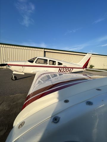 Piper Cherokee (N32047) - Photo taken at KLEE airport. 