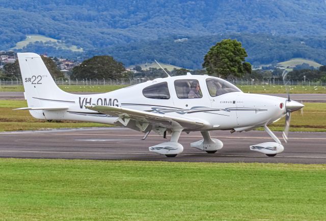 Cirrus SR-22 (VH-OMG)
