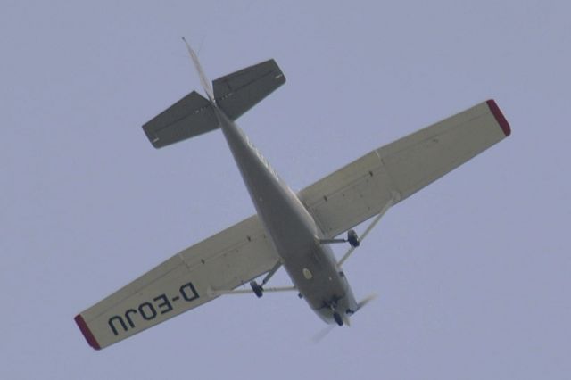 Cessna Skyhawk (D-EOJU)