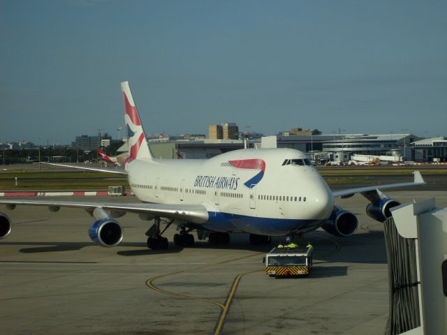 Boeing 747-400 (G-BNLS)