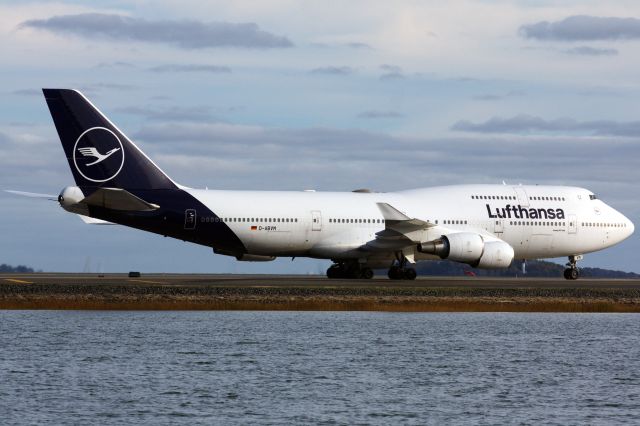 Boeing 747-400 (D-ABVM)