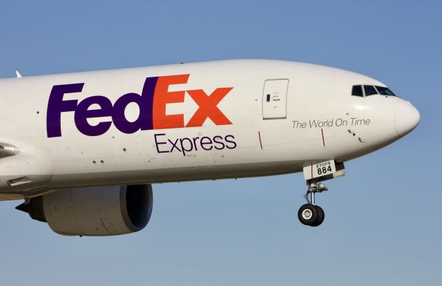 BOEING 777-200LR (N884FD)