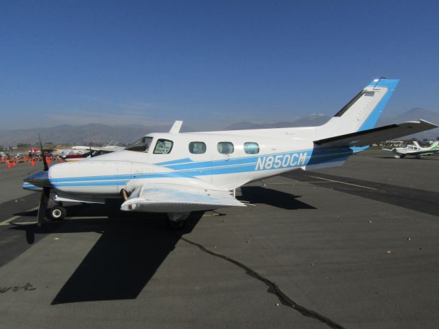 Beechcraft Duke (N850CM) - On the ramp