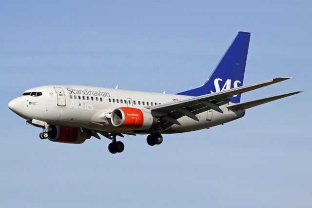 BOEING 737-600 (LN-RPA)