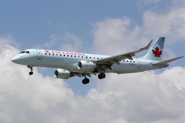 Embraer ERJ-190 (C-FNAJ) - Landing Runway#23 Lester B. Pearson Intl Airport,CYYZ/YYZ