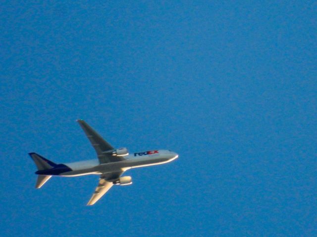 BOEING 767-300 (N190FE) - FDX907br /MEM-GEGbr /01/13/22
