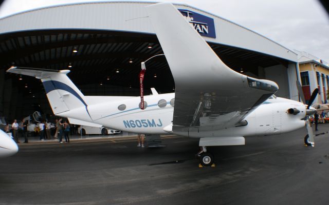 Beechcraft Super King Air 200 (N605MJ)
