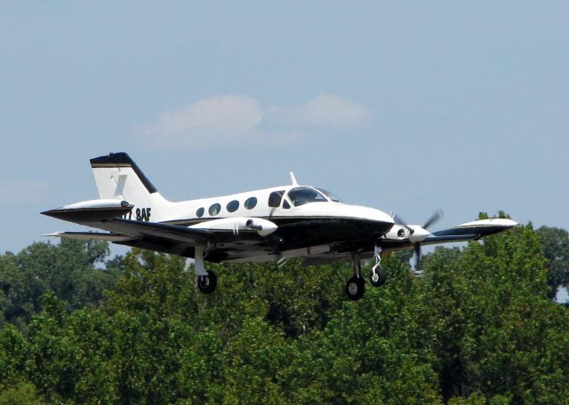 Cessna Chancellor (N778AF) - Landing on runway 14 at the Shreveport Downtown airport.