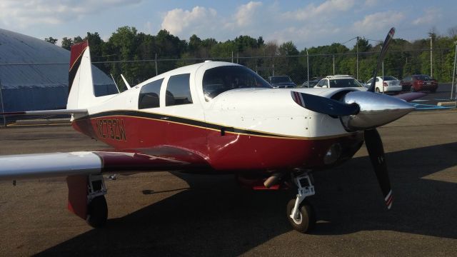 Mooney M-20 (N2732W)