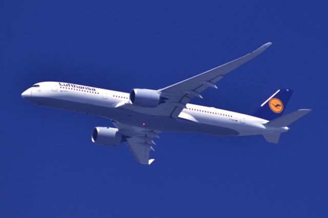 Airbus A350-900 (D-AIXO)