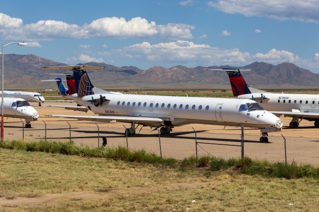 Embraer ERJ-145 (N854HK)