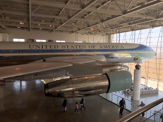 SAM27000 — - Reagan Library 